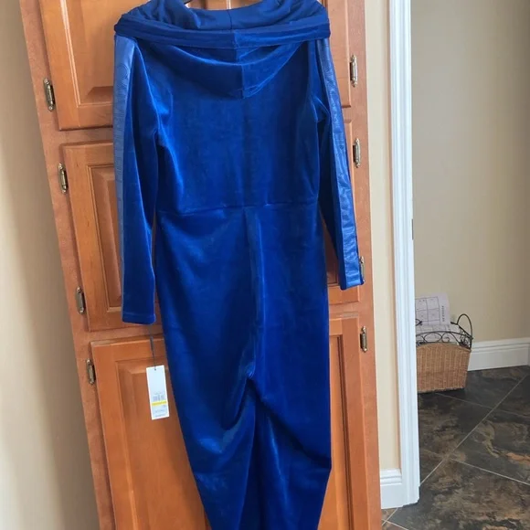 NWT Calvin Klein stylish, Velour Hooded Jumpsuit! - Picture 2 of 8